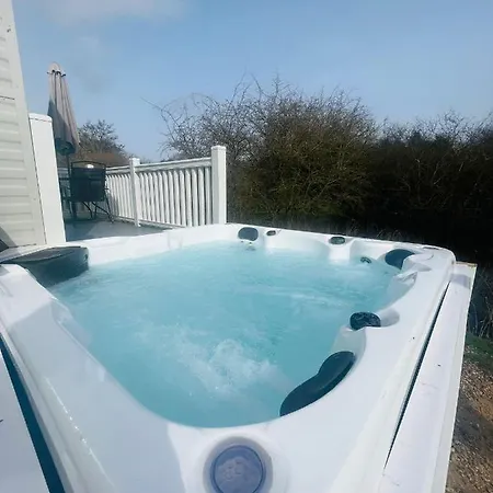 Lodge Yorkshire With Hot Tub York