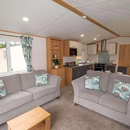 Lodge Yorkshire With Hot Tub York
