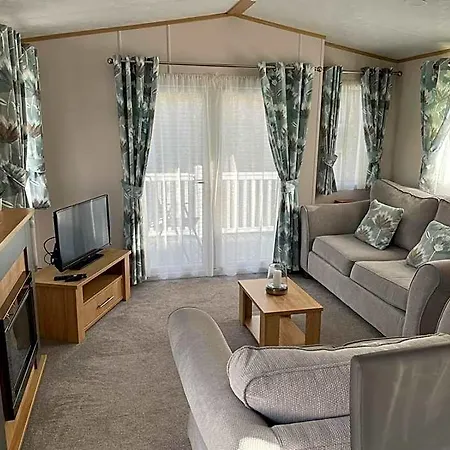 Lodge Yorkshire With Hot Tub *