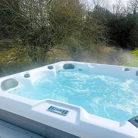 Lodge Yorkshire With Hot Tub York