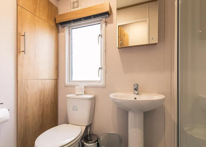 Yorkshire With Hot Tub *