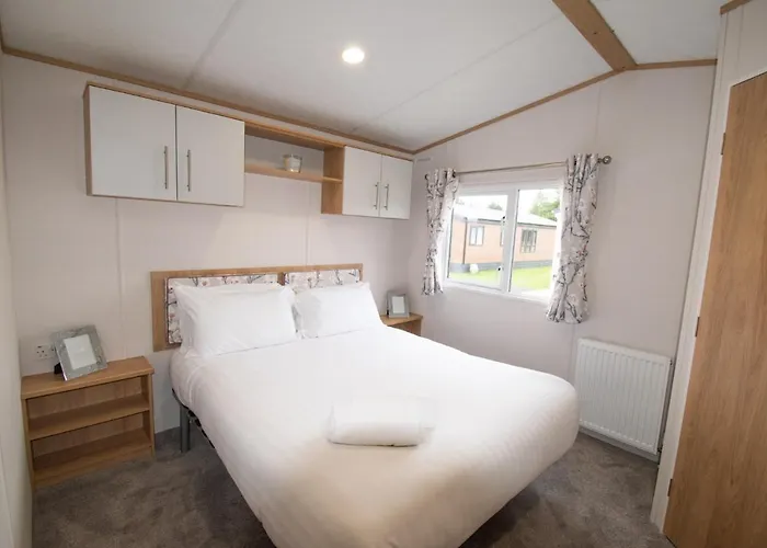 Yorkshire With Hot Tub يورك