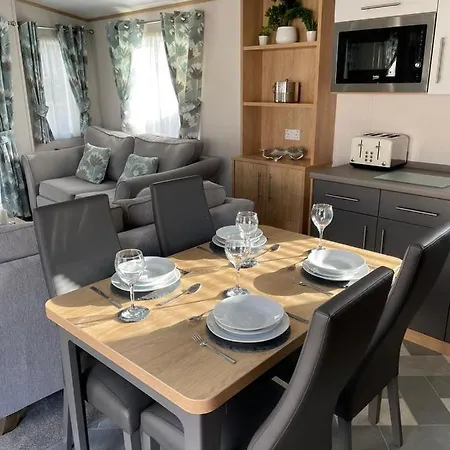 Yorkshire With Hot Tub