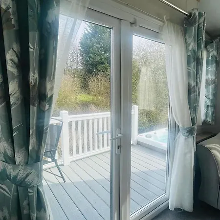 Yorkshire With Hot Tub York